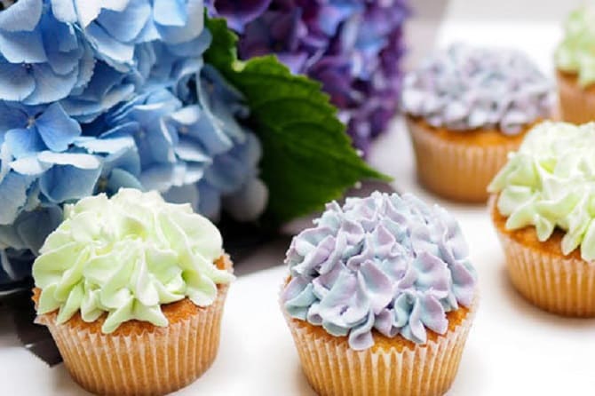 So dekorieren Sie Cupcakes am 8. März: Optionen zum Dekorieren von Leckereien 4