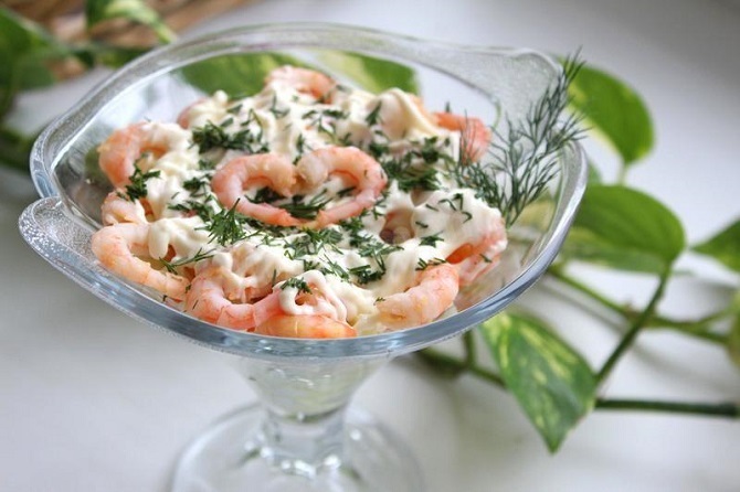 Simple shrimp salad recipes: what to cook for the table 1