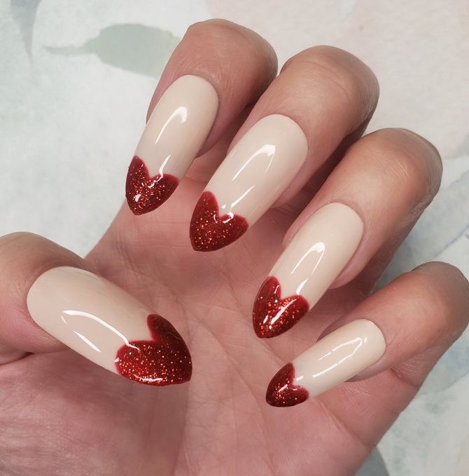 Romantic manicure with hearts for Valentine’s Day 2023 18