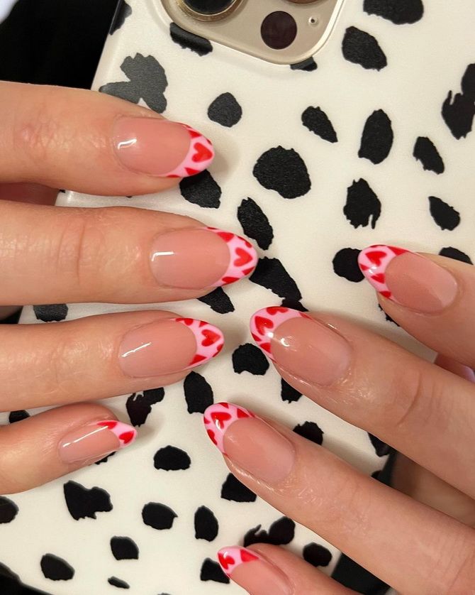 Romantic manicure with hearts for Valentine’s Day 2023 16
