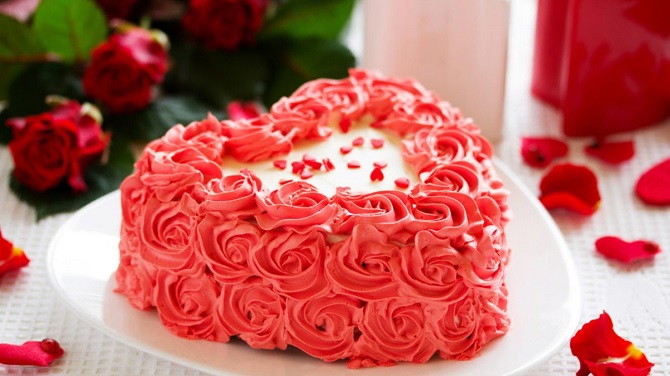How to decorate a cake for Valentine’s Day: beautiful decoration of sweet gifts 23