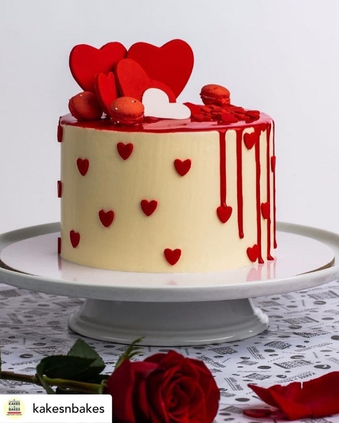So dekorieren Sie einen Kuchen zum Valentinstag: schöne Dekoration von süßen Geschenken 5
