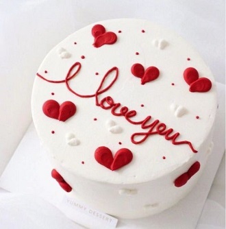 How to decorate a cake for Valentine’s Day: beautiful decoration of sweet gifts 7