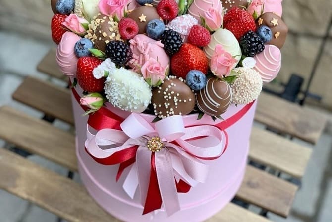 DIY bouquet of sweets for March 8: how to make 3