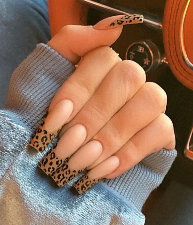 Leopard manicure 2023-2024: current trends in nail design 1