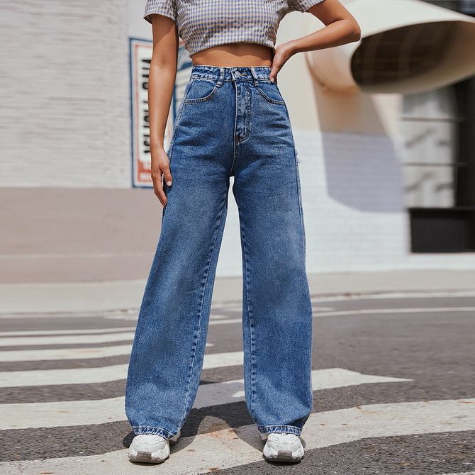 Какие джинсы будут в моде в 2023 году: модели, фасоны 11