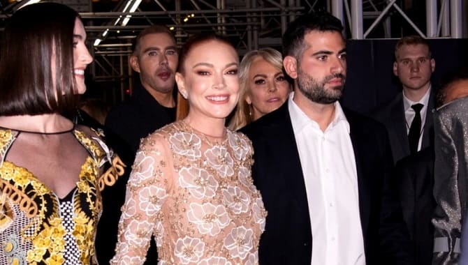 Actress Lindsay Lohan is expecting a baby 3