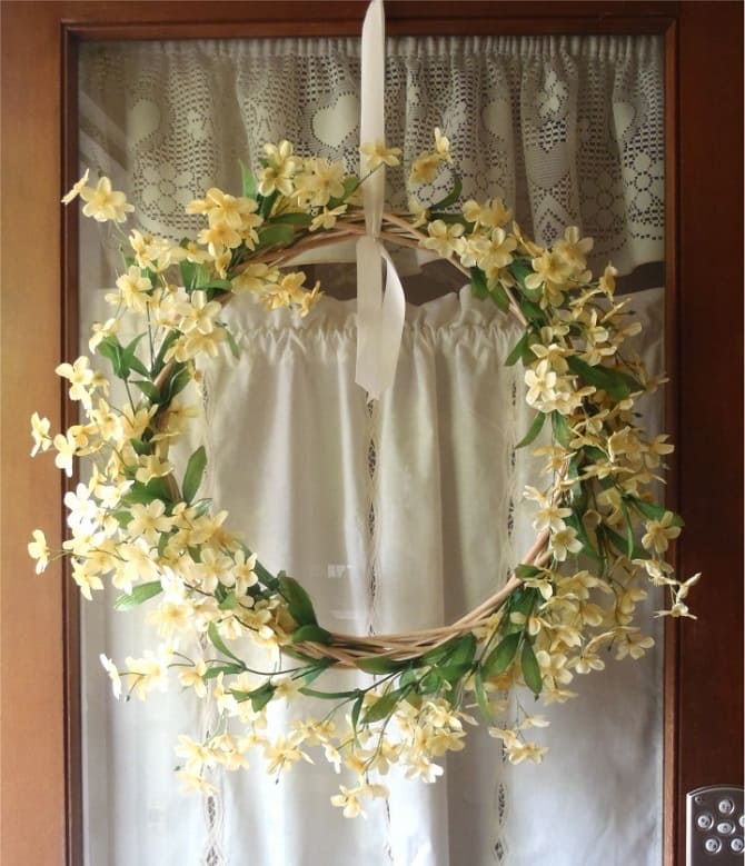 Easter Wreath Decor: Beautiful Design Ideas (+ Bonus Video) 3