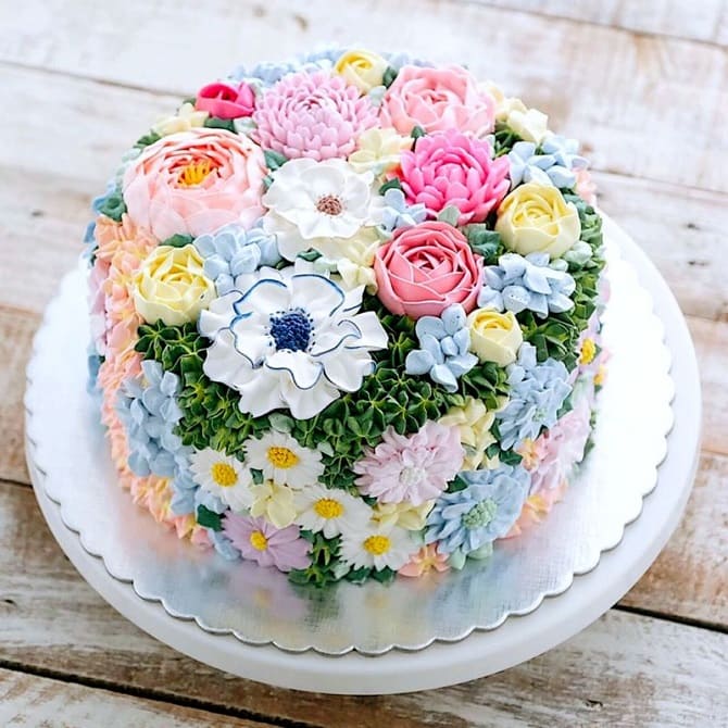 How to decorate a birthday cake for a woman: photo ideas (+ bonus video) 2