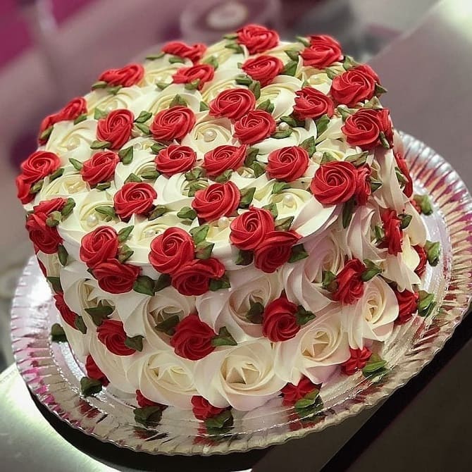 Как украсить торт на День рождения женщине: фото-идеи (+бонус-видео) 3