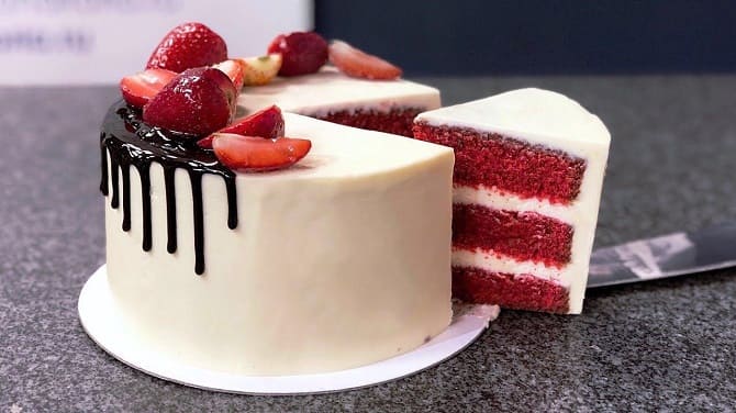 How to decorate a birthday cake for a woman: photo ideas (+ bonus video) 8