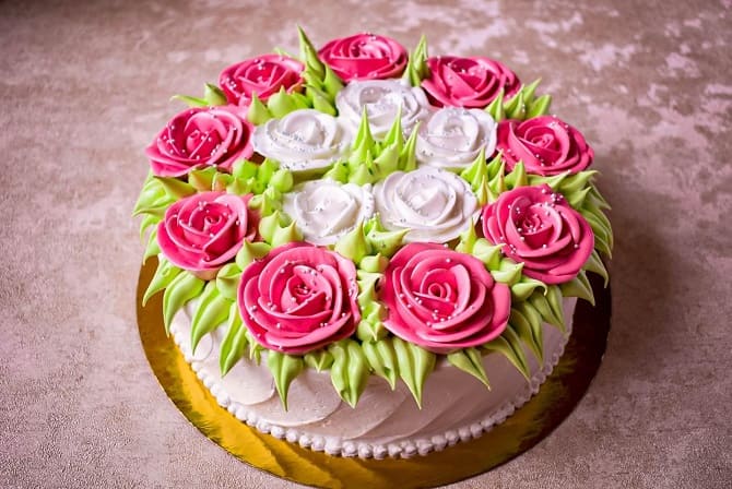 How to decorate a cake for March 8: fresh ideas, photos 2