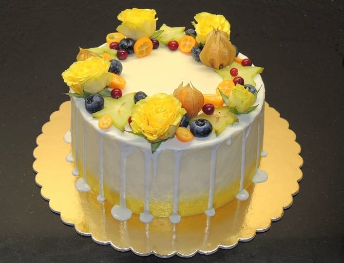 How to decorate a cake for March 8: fresh ideas, photos 16