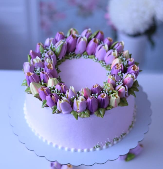 Как украсить торт на 8 марта: свежие идеи, фото 5