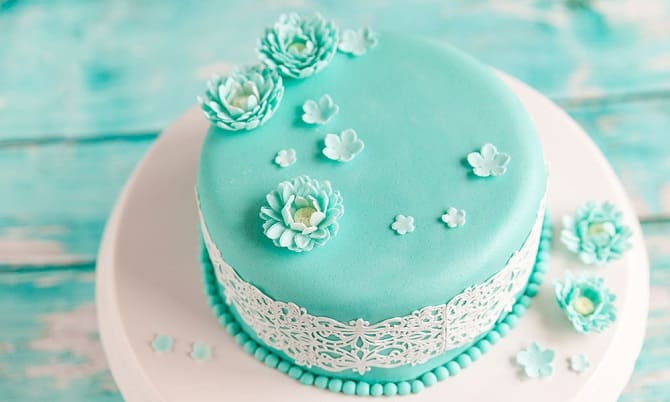 How to decorate a cake for March 8: fresh ideas, photos 9