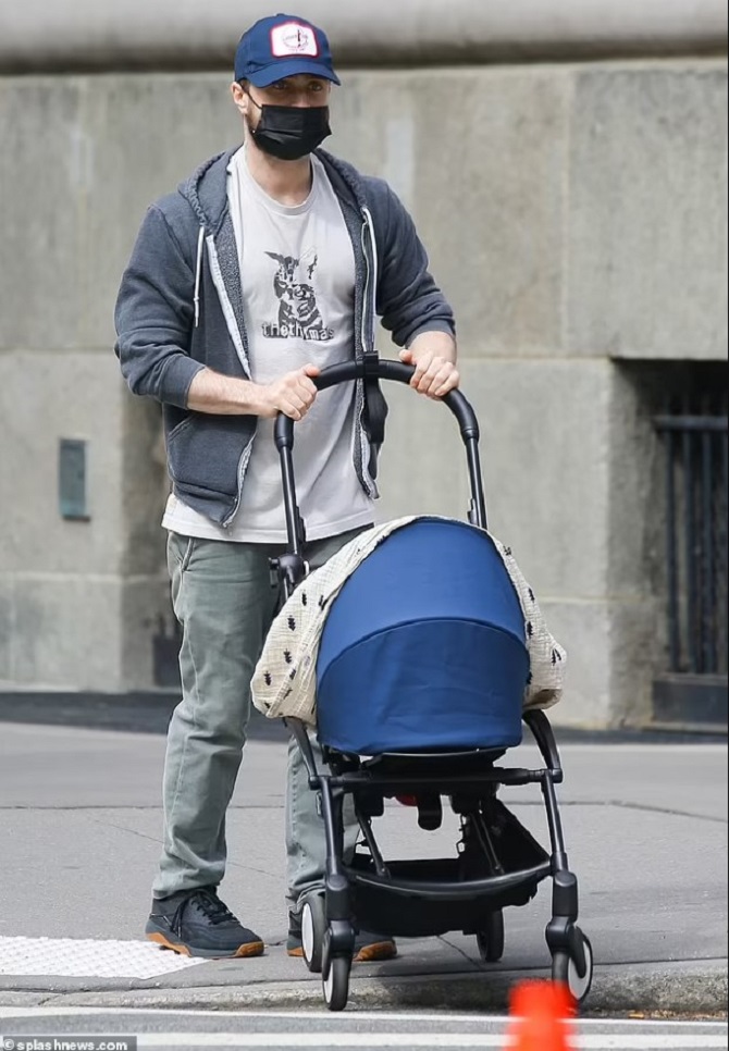 Daniel Radcliffe became a father 1