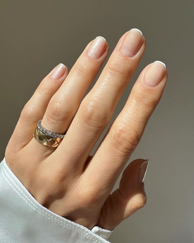 Microfrench 2023 – the trend of minimalism in manicure (+ bonus video) 3