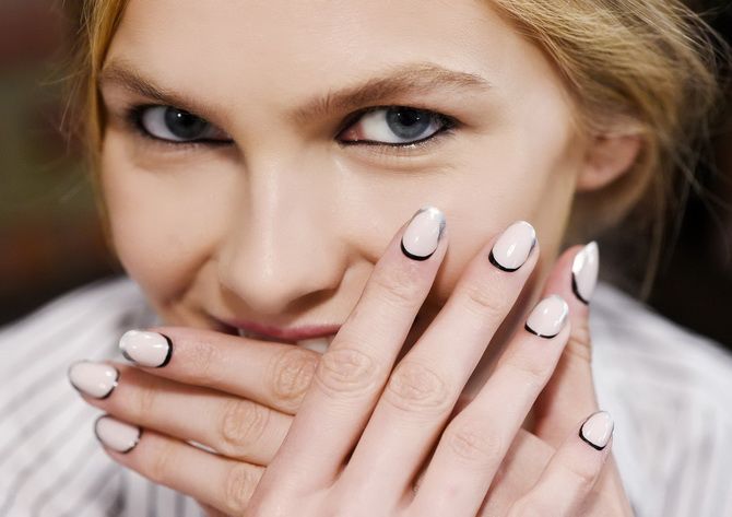 Microfrench 2023 – the trend of minimalism in manicure (+ bonus video) 1