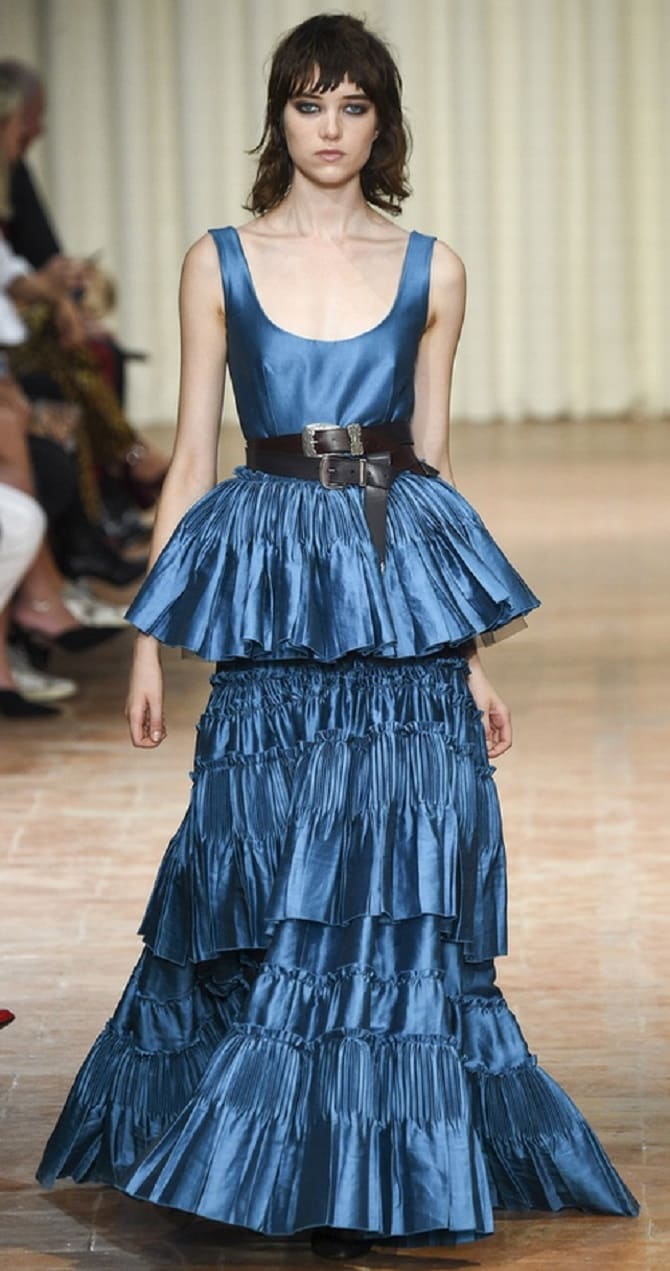 Fashionable dresses with frills for spring-summer 2023 (+ bonus video) 5