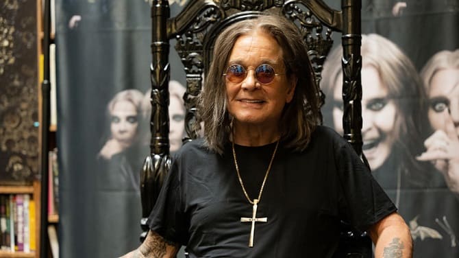 Suffering from Parkinson’s disease Ozzy Osbourne shocked with his appearance 2
