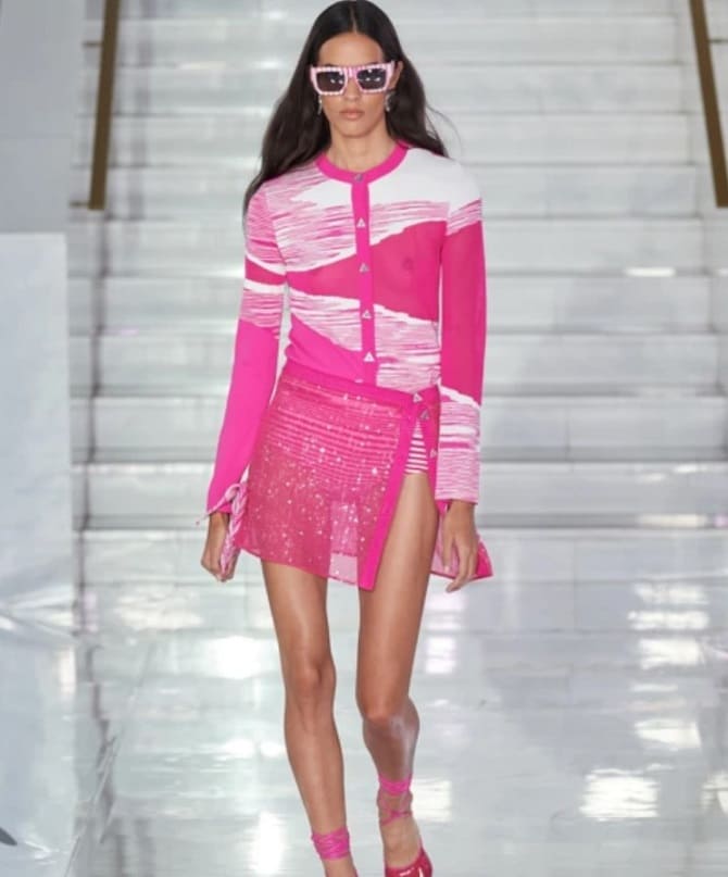 Fashion mini skirts for summer 2023: trendy models (+ bonus video) 1