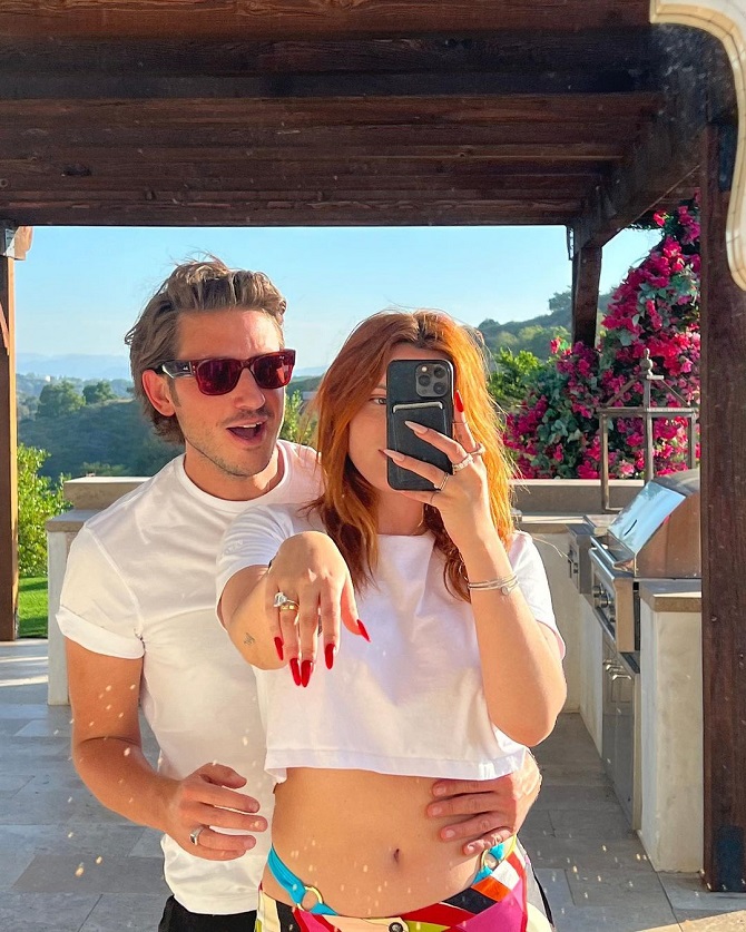 Bella Thorne marries producer Mark Emms 1