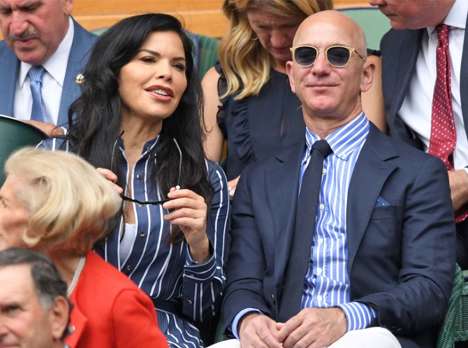 Jeff Bezos and Lauren Sanchez are engaged 2