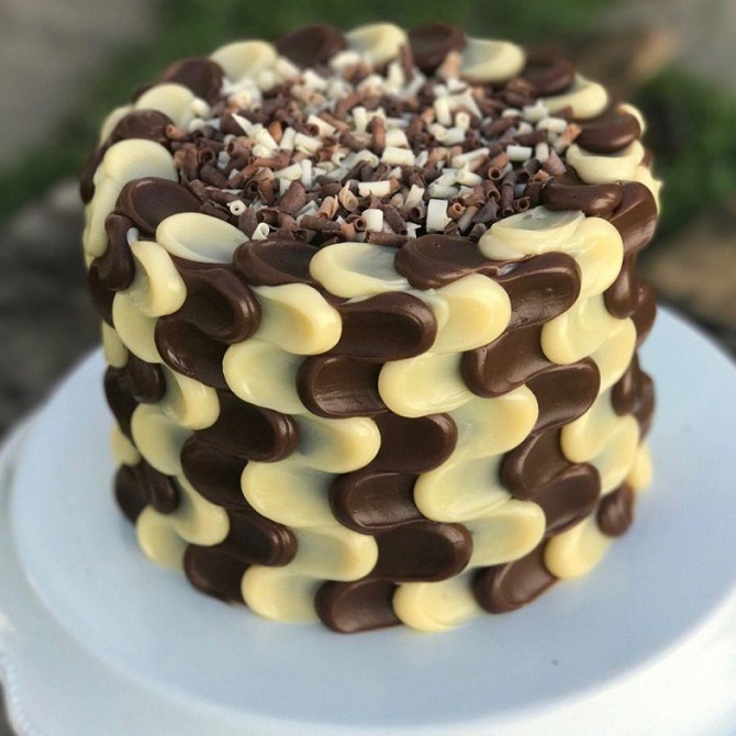 So dekorieren Sie einen Kuchen mit Schokolade: interessante Dekorationsideen 14