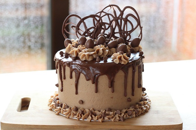 So dekorieren Sie einen Kuchen mit Schokolade: interessante Dekorationsideen 6