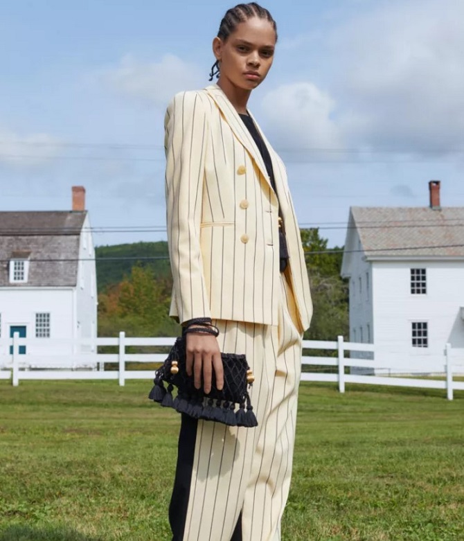 Pinstripe Suits: 2023 Fashion Trends 4