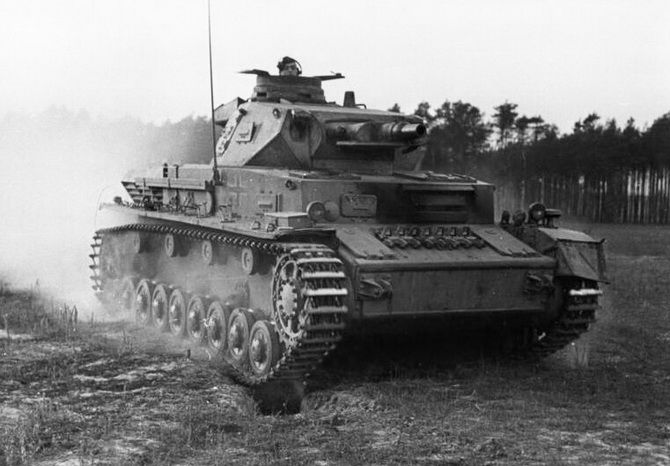 Немецкий танк Т-4: Pz.Kpfw.IV +бонус-видео 2