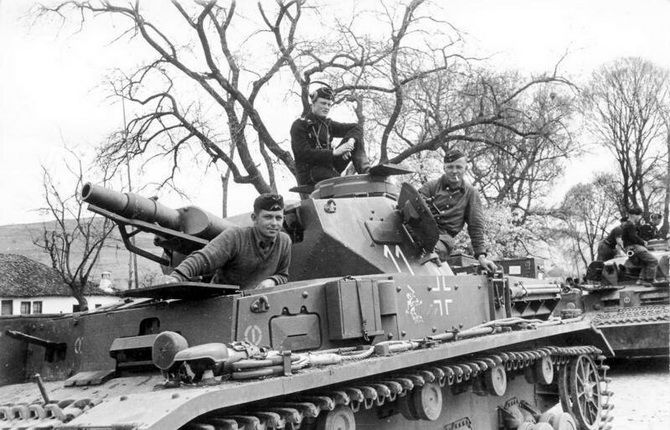 Немецкий танк Т-4: Pz.Kpfw.IV +бонус-видео 4