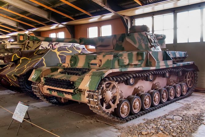 Deutscher Panzer T-4: Pz.Kpfw.IV + Bonusvideo 6