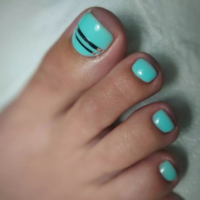 Trendy pedicure for summer 2023: actual colors and designs (+ bonus video) 23