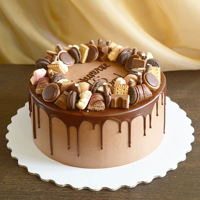 So dekorieren Sie einen Kuchen mit Süßigkeiten: Ideen für Ideen mit Fotos (+ Bonusvideo) 4