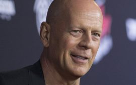 Showing the first photos of Bruce Willis with his granddaughter