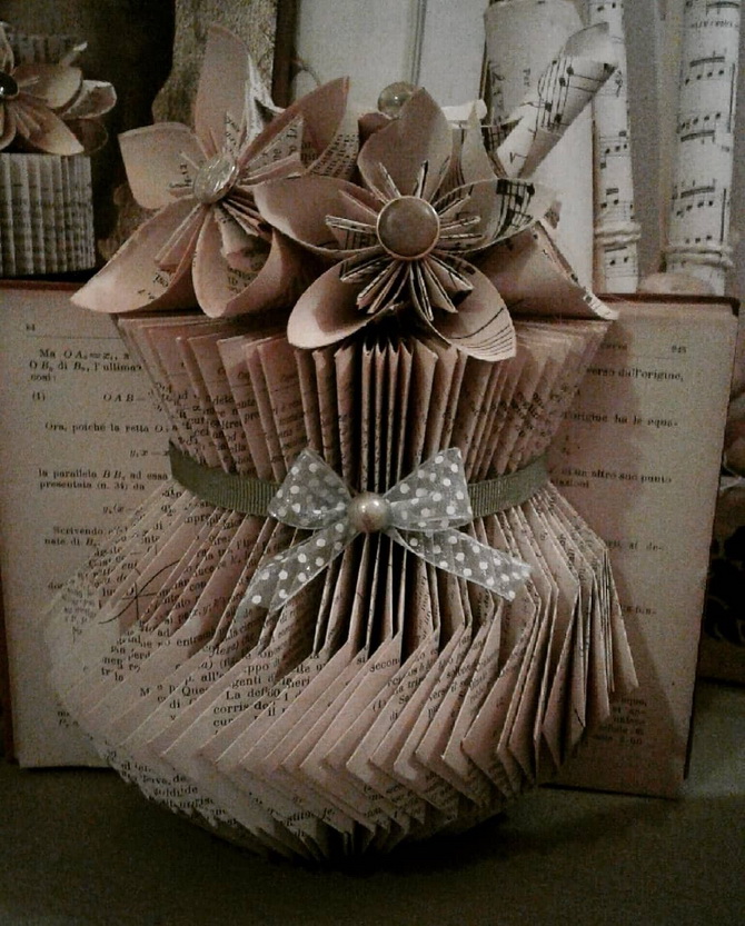 Crafts from old books: how to turn pages into beautiful flower arrangements (+ bonus video) 12