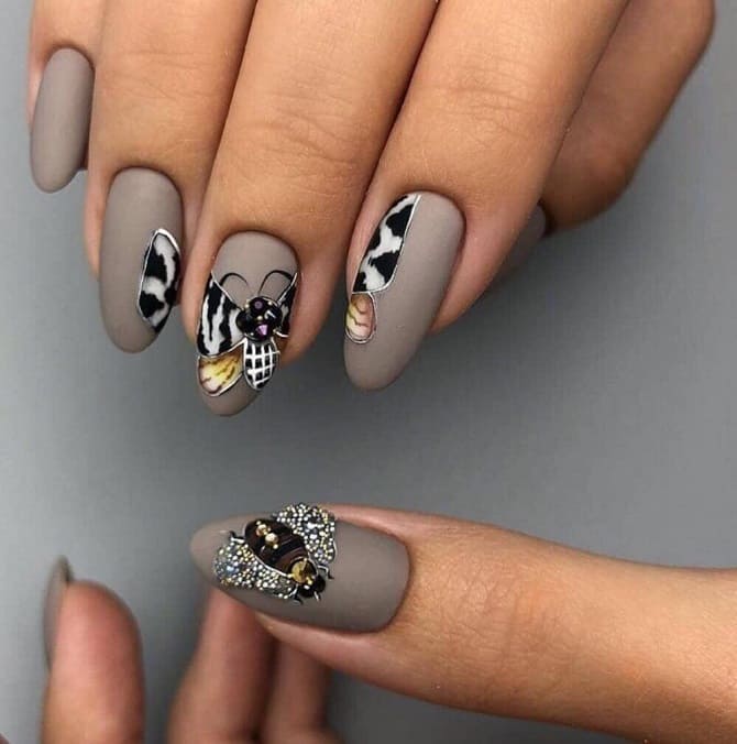 Paintings on nails: trendy manicure for the summer of 2023 14