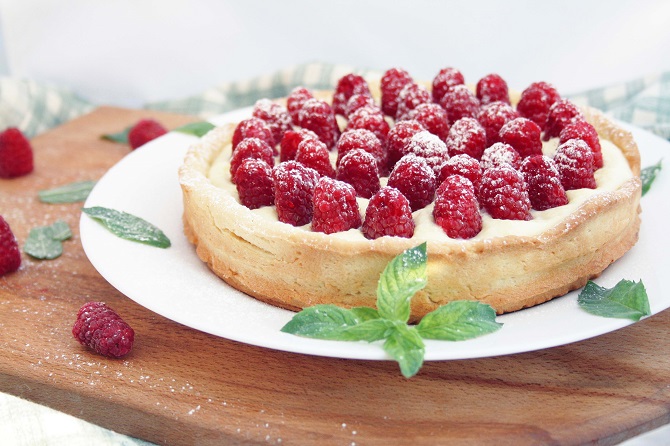 What to cook from raspberries besides jam: simple recipes with photos (+ bonus video) 1