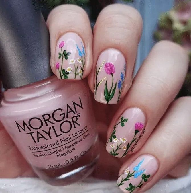 Manicure with flowers – trendy new items in 2023 24