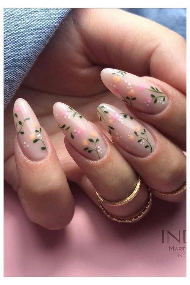 Manicure with flowers – trendy new items in 2023 27