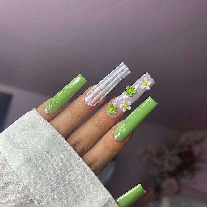 Manicure with flowers – trendy new items in 2023 14