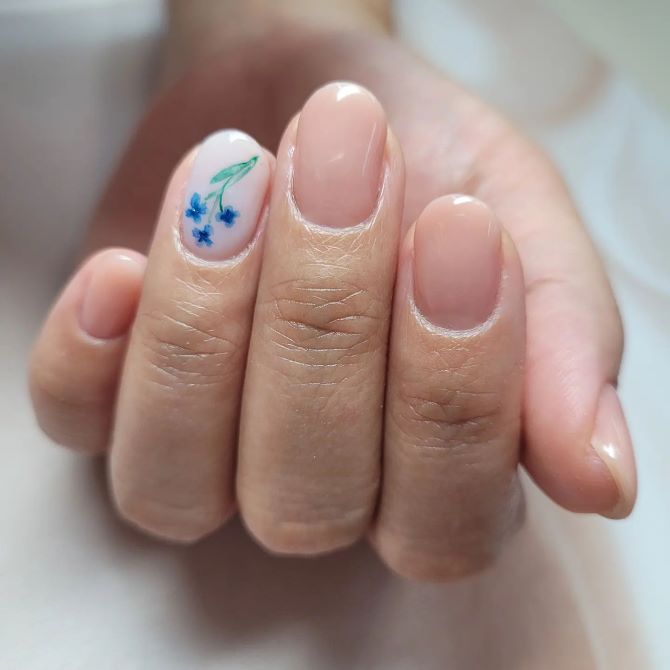 Manicure with flowers – trendy new items in 2023 10