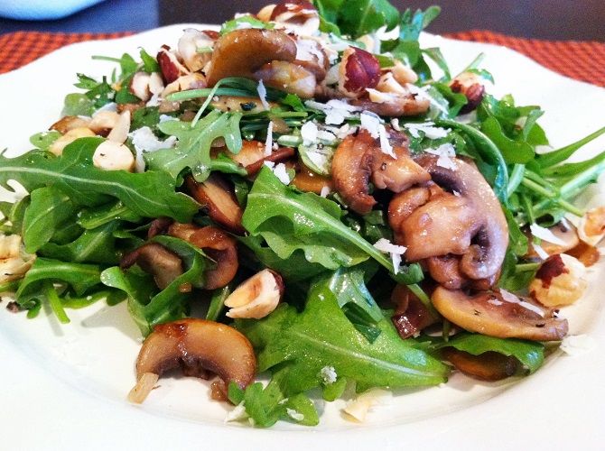 Delicious and simple salads with mushrooms: step by step recipes with photos (+ bonus video) 3