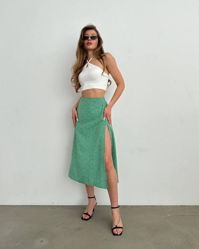 Top 5 summer skirts 2023: the best styles 10