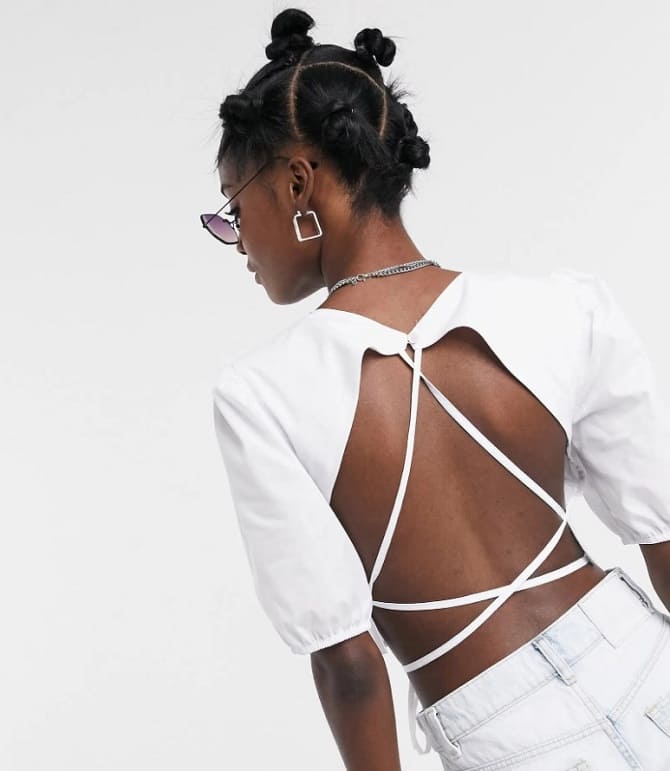 Top with open back: how to wear this summer 1