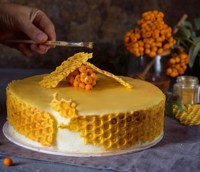 So dekorieren Sie einen Honigkuchen: 5 einfache Möglichkeiten mit einem Foto 12