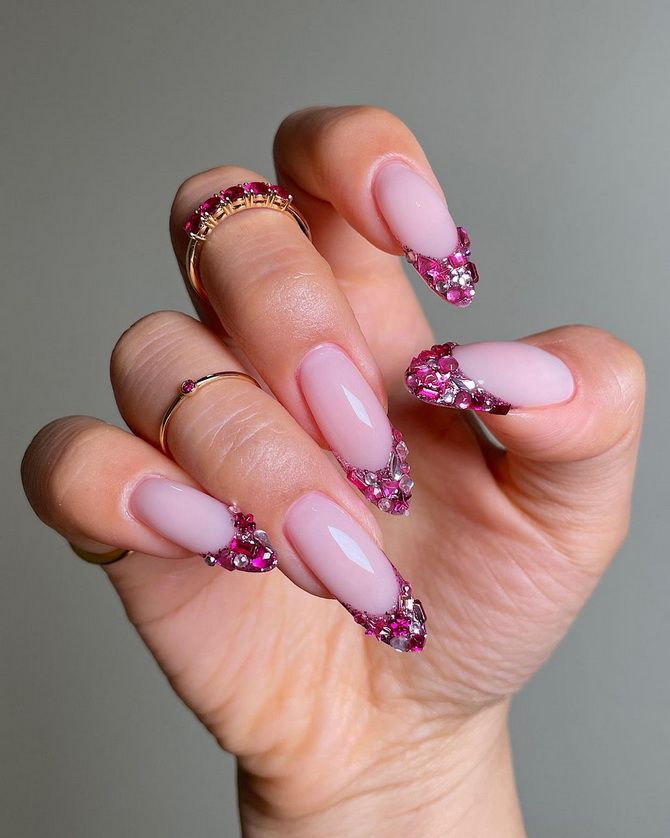 Like a Barbie: fashionable pink manicure in the style of Barbiecore 16