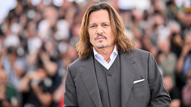 Johnny Depp rushed to hospital 2