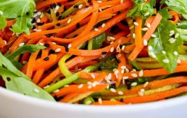 Простые салаты из свежей моркови: что приготовить на каждый день (+бонус-видео)